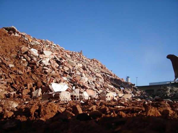 Sustentabilidade e reciclagem de entulho em Maringá